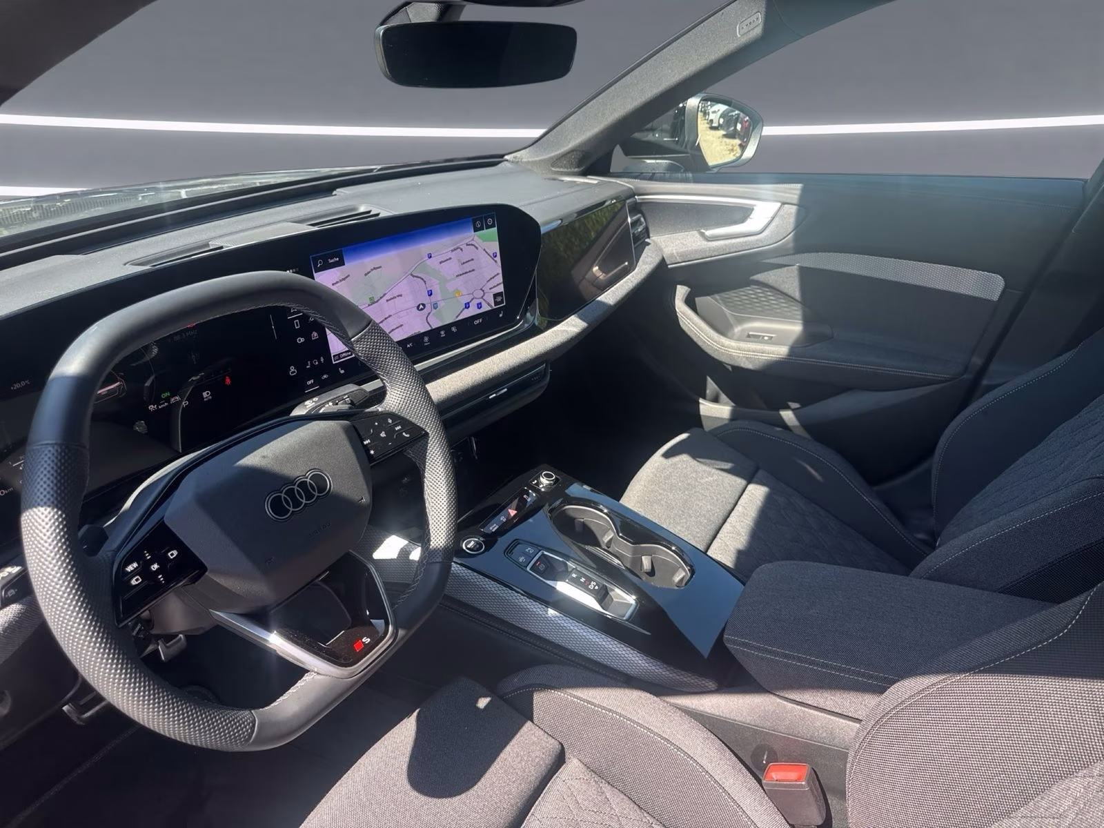 Limousine e-hybrid qu edition one Tech+ AHK