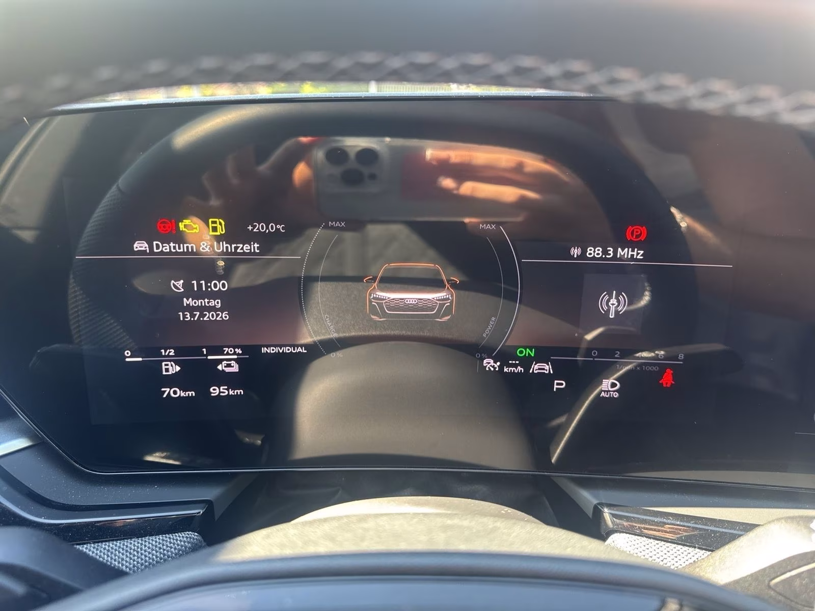 Limousine e-hybrid qu edition one Tech+ AHK