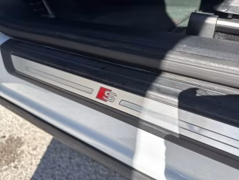 TDI qu MATRIX AHK KAMERA HuD ACC PDC+ 21"