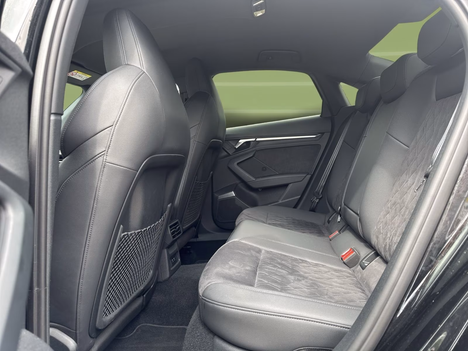 Limousine MATRIX B&amp;O RS-AGA Navi+ PDC 19"