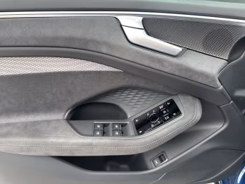 Avant TDI S line Tech+ MATRIX AHK Pano HuD