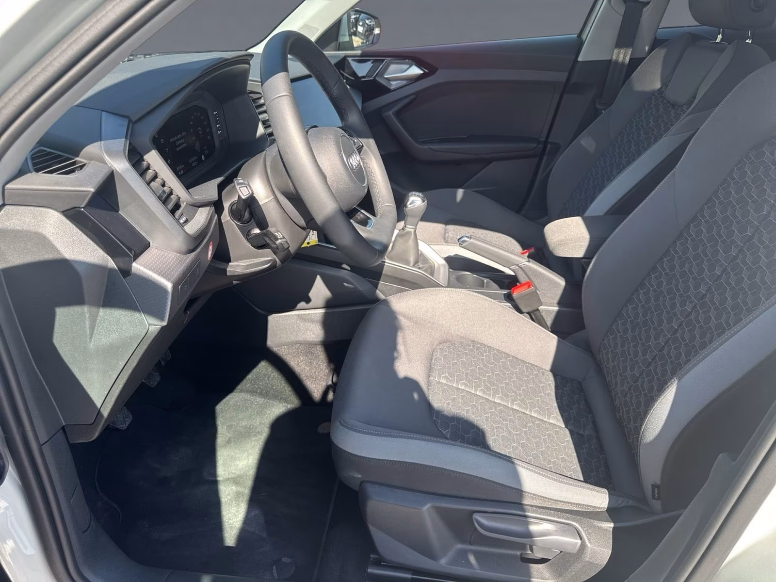 Sportback 30 TFSI S line SHZ CARPLAY Virtual