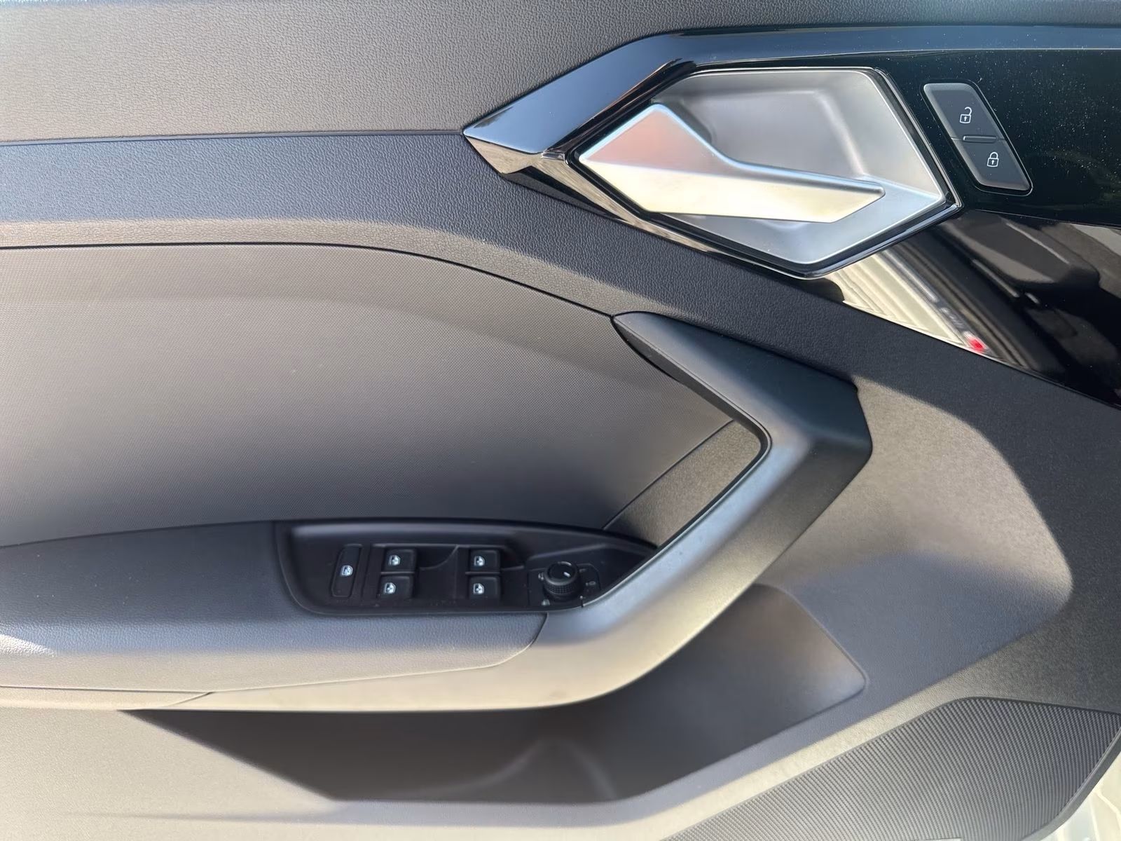 Sportback 30 TFSI S line SHZ CARPLAY Virtual