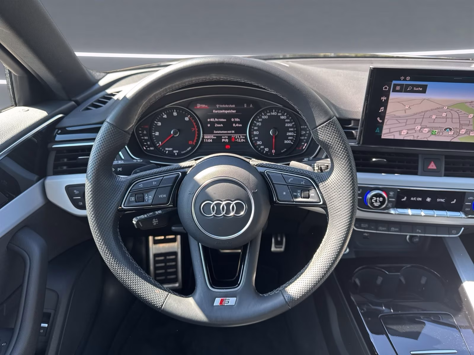 Avant 40 TFSI qu S line AHK PANO LED NAVI 18"