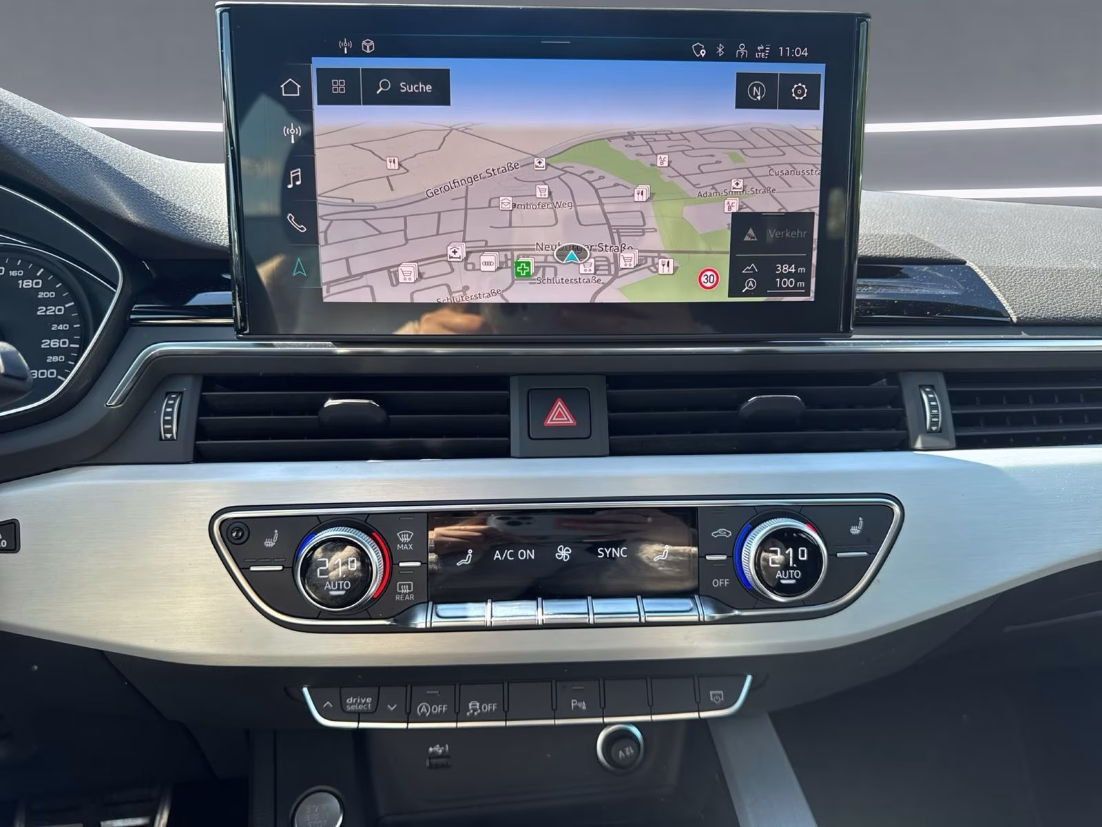 Avant 40 TFSI qu S line AHK PANO LED NAVI 18"