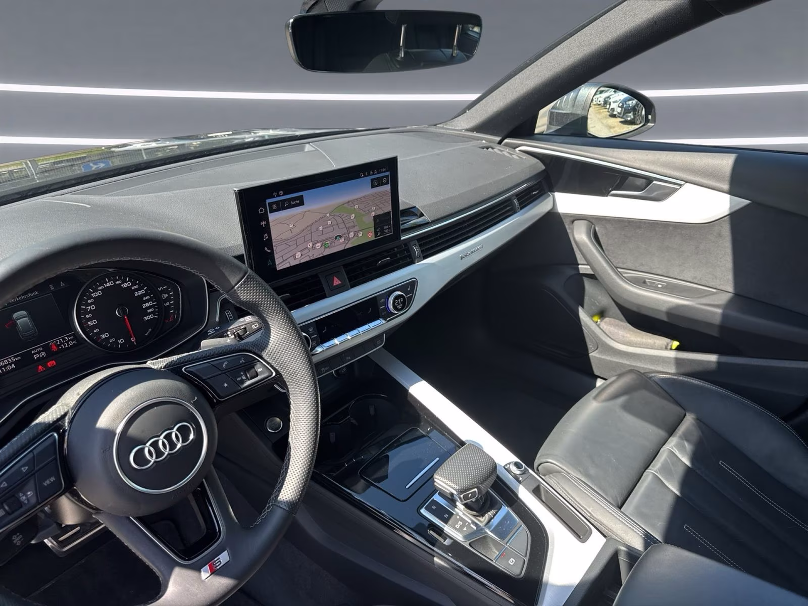 Avant 40 TFSI qu S line AHK PANO LED NAVI 18"