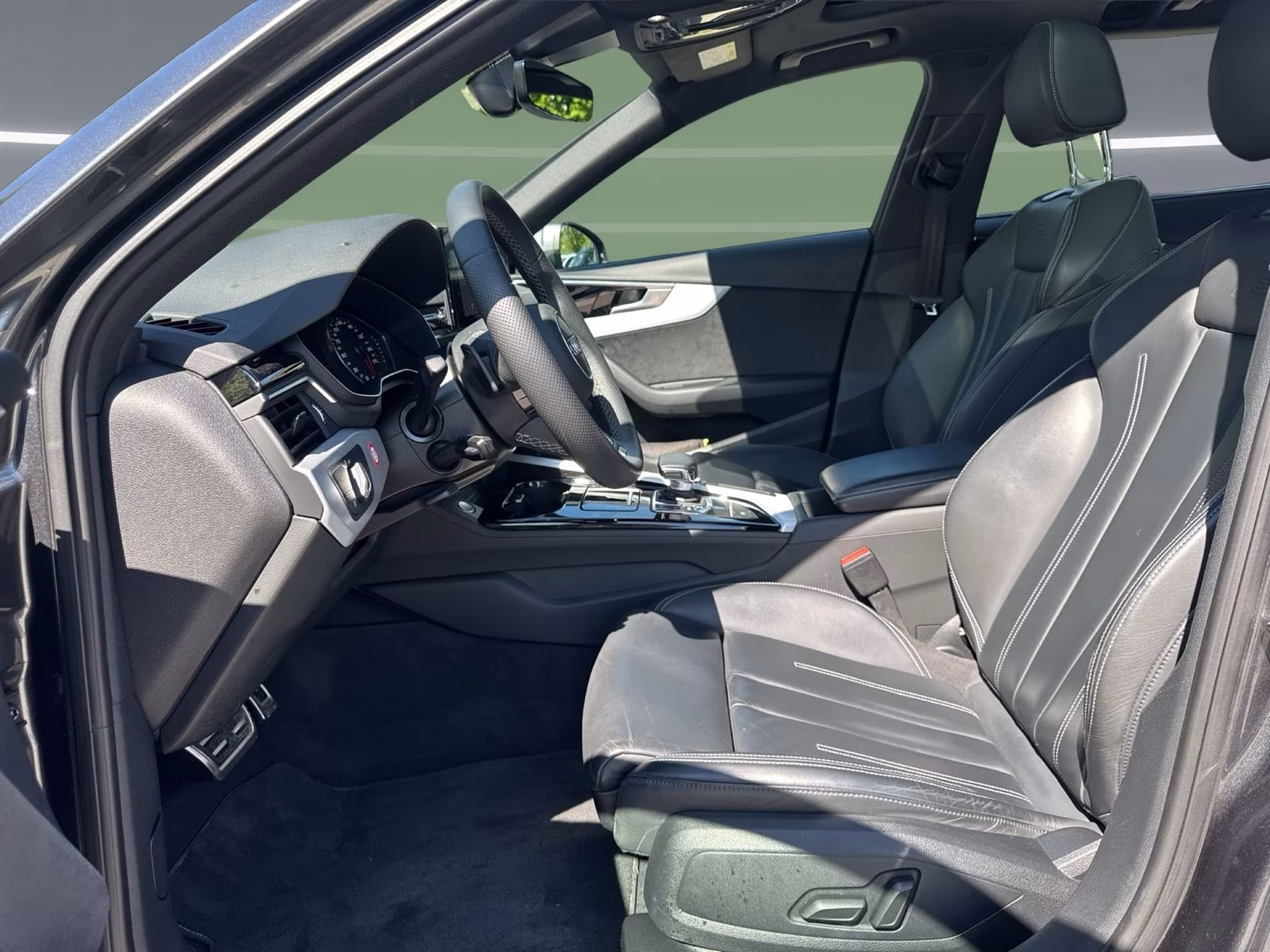 Avant 40 TFSI qu S line AHK PANO LED NAVI 18"