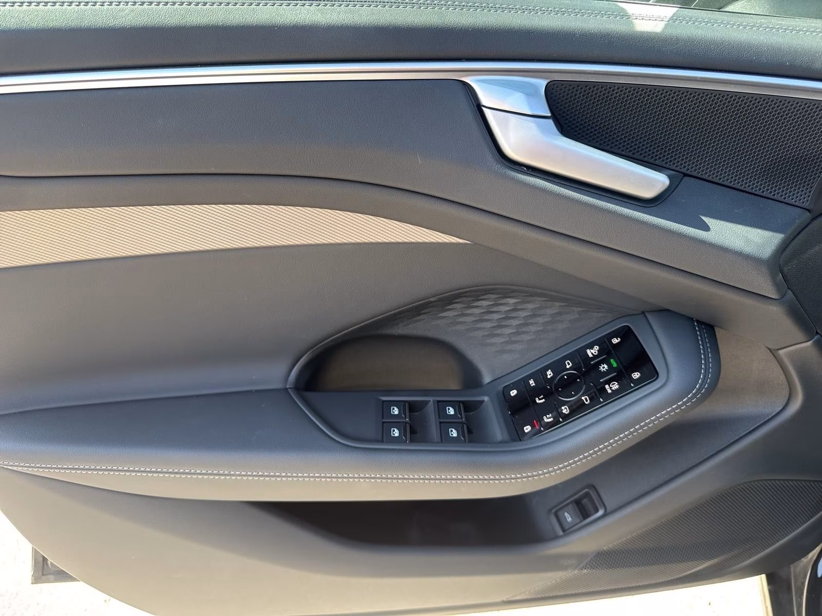 Avant TDI Tech+ MATRIX AHK PANO 360° Memory