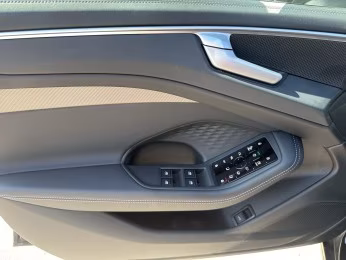 Avant TDI Tech+ MATRIX AHK PANO 360° Memory