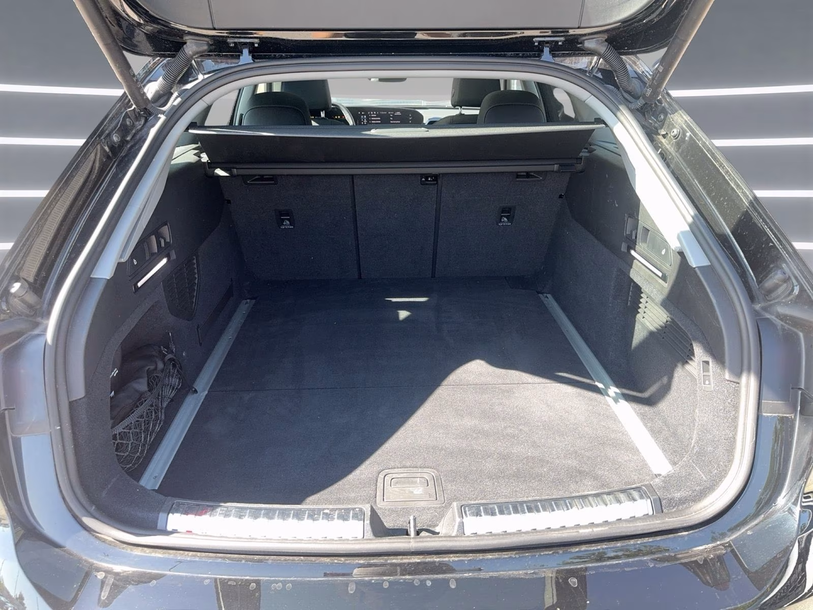 Avant TDI Tech+ MATRIX AHK PANO 360° Memory