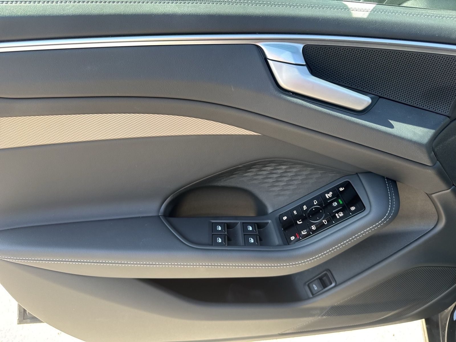 Audi A6 Avant TDI Tech+ MATRIX AHK PANO 360° Memory