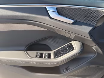 Avant TFSI Tech MATRIX AHK PANO 360° HuD B&amp;O