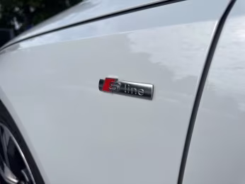 Avant 40 TDI qu S line MATRIX Navi+ ACC 19"