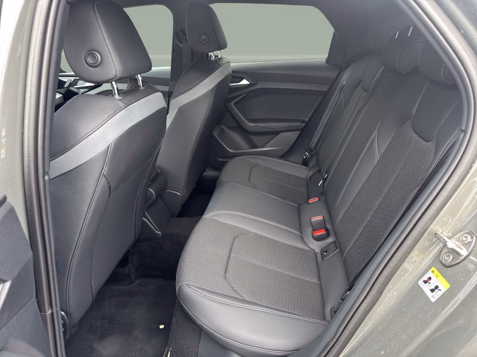 Sportback 40 TFSI S line Navi ACC PDC SHZ 17"