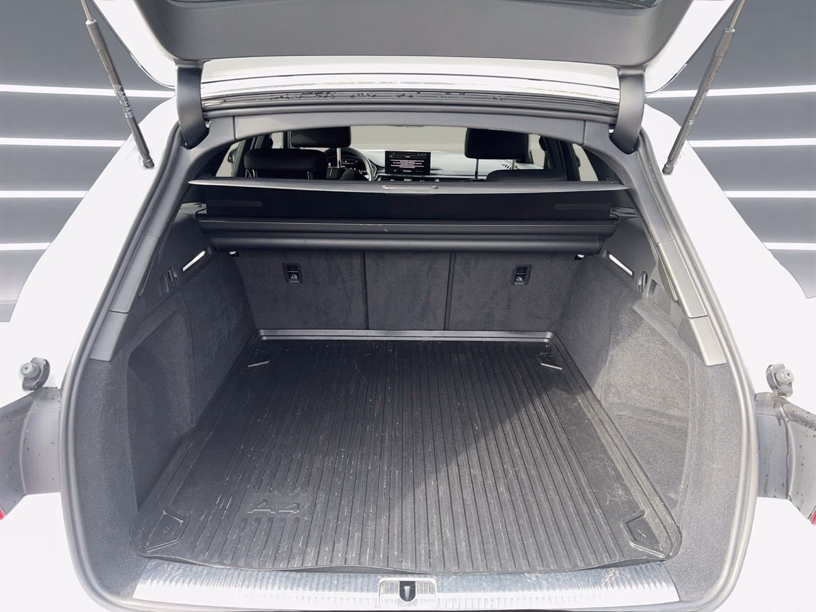 Avant 35 TFSI advanced NAVI+ PDC Virtual SHZ