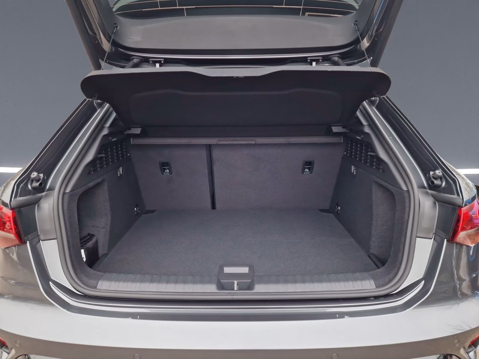 Sportback TDI S line AHK SONOS S-Sitz HuD 18"