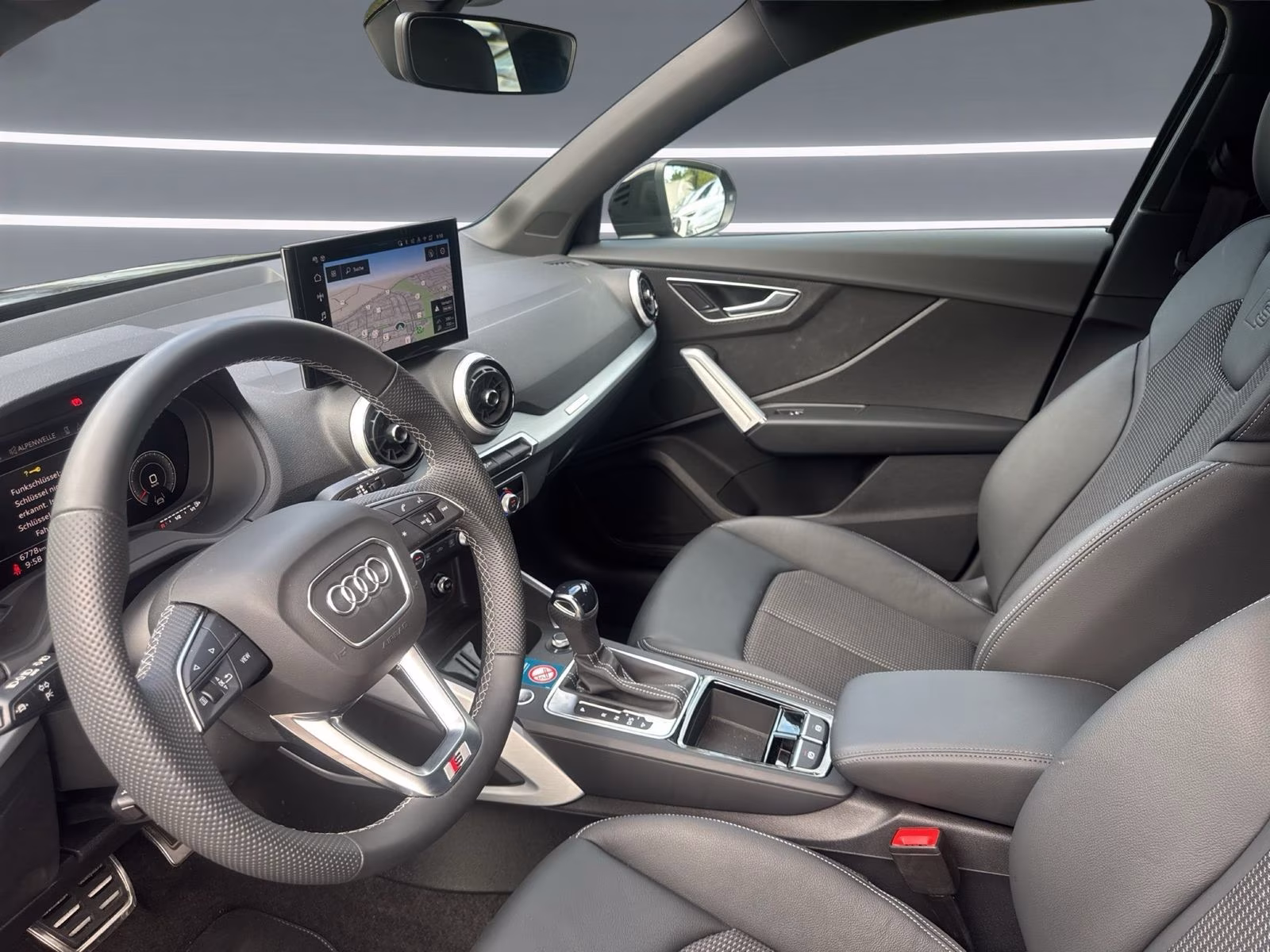 Audi Q2 40 TFSI qu S line MATRIX S-Sitz Kam. AHK 18"