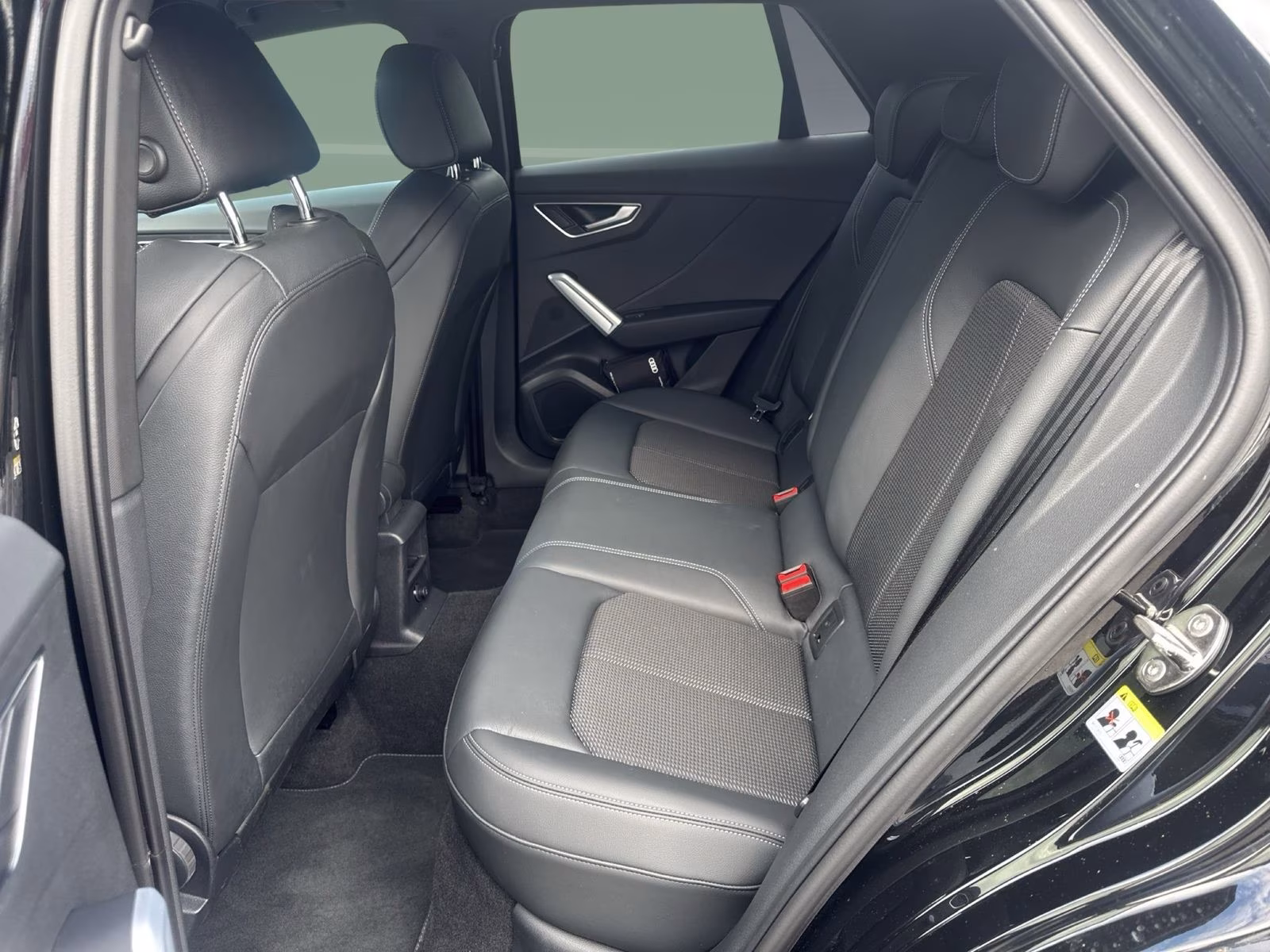 Audi Q2 40 TFSI qu S line MATRIX S-Sitz Kam. AHK 18"