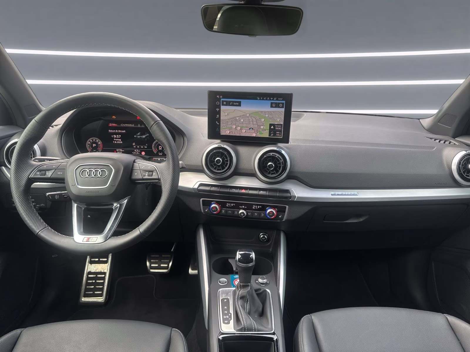 Audi Q2 40 TFSI qu S line MATRIX S-Sitz Kam. AHK 18"