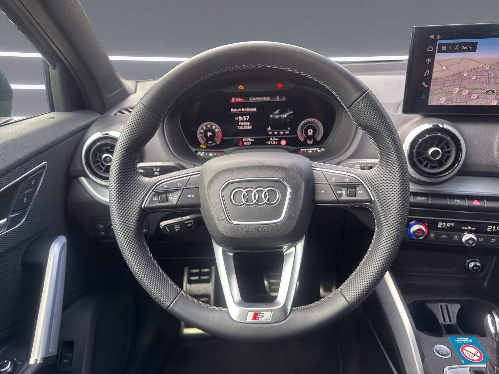 Audi Q2 40 TFSI qu S line MATRIX S-Sitz Kam. AHK 18"