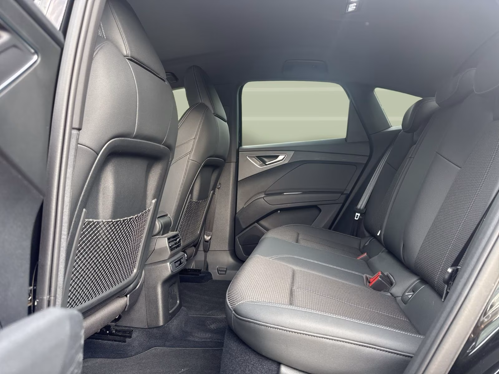 Q4 Sportback e-tron qu S line MATRIX KAMERA HuD