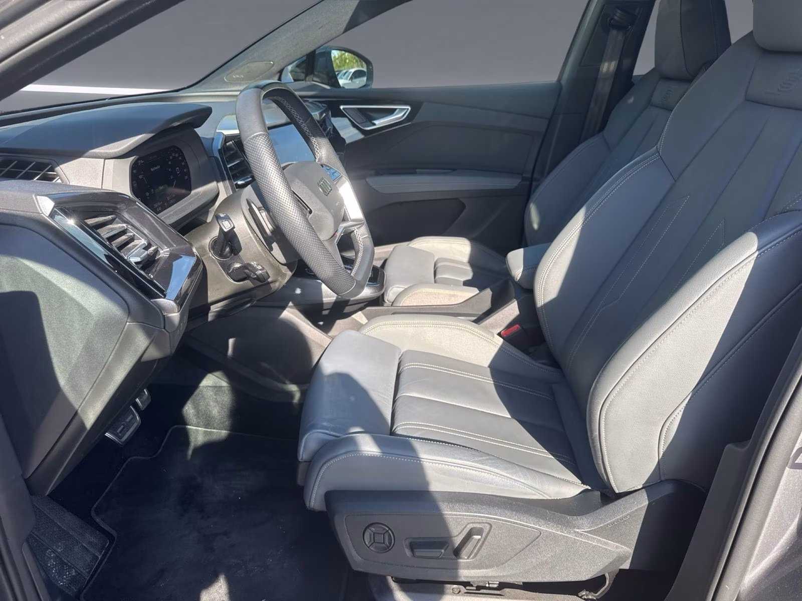 Q4 Sportback e-tron 50 qu edition one MATRIX AHK