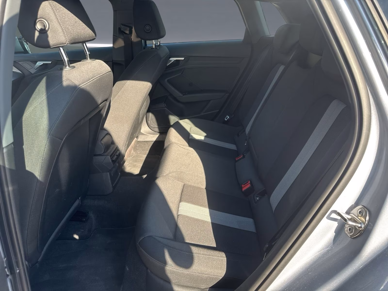Sportback 35 TFSI advanced KAMERA PDC+ NAVI+
