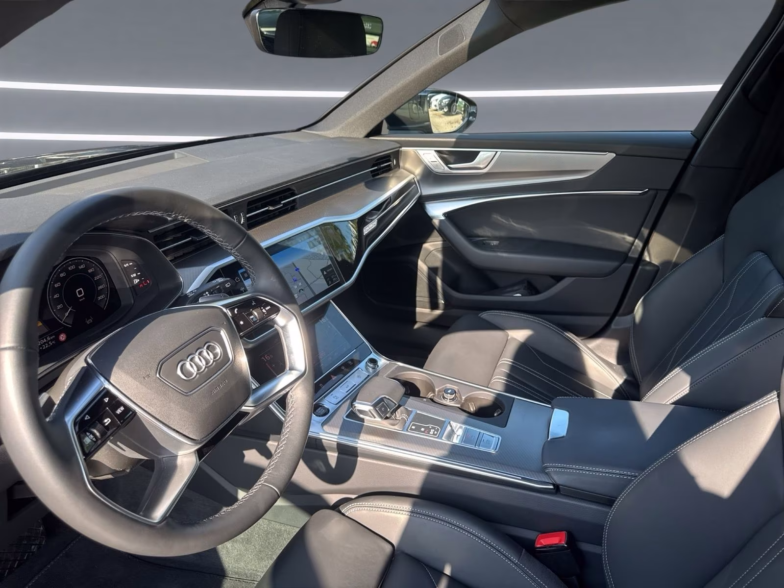Avant 50 TFSI e qu advanced MATRIX AHK PANO