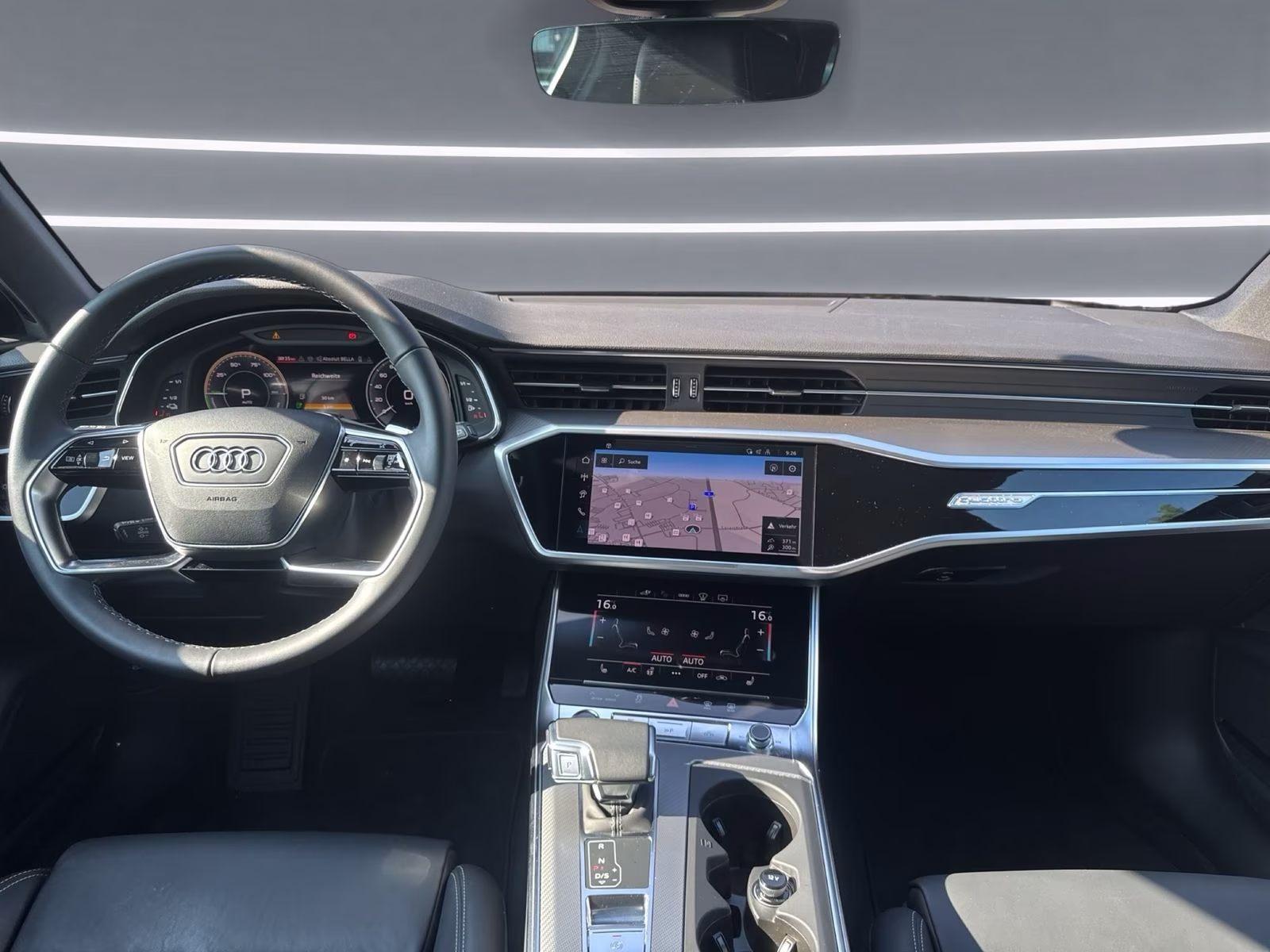 Avant 50 TFSI e qu advanced MATRIX AHK PANO