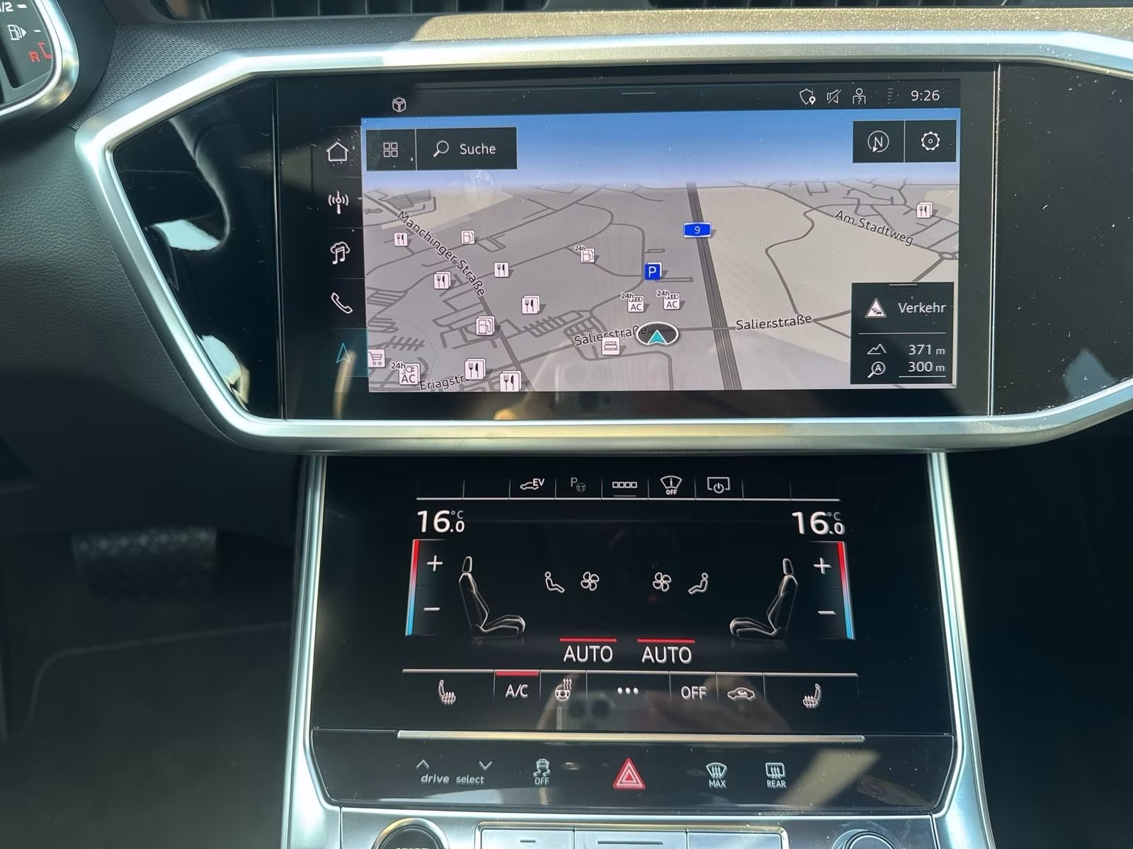 Avant 50 TFSI e qu advanced MATRIX AHK PANO