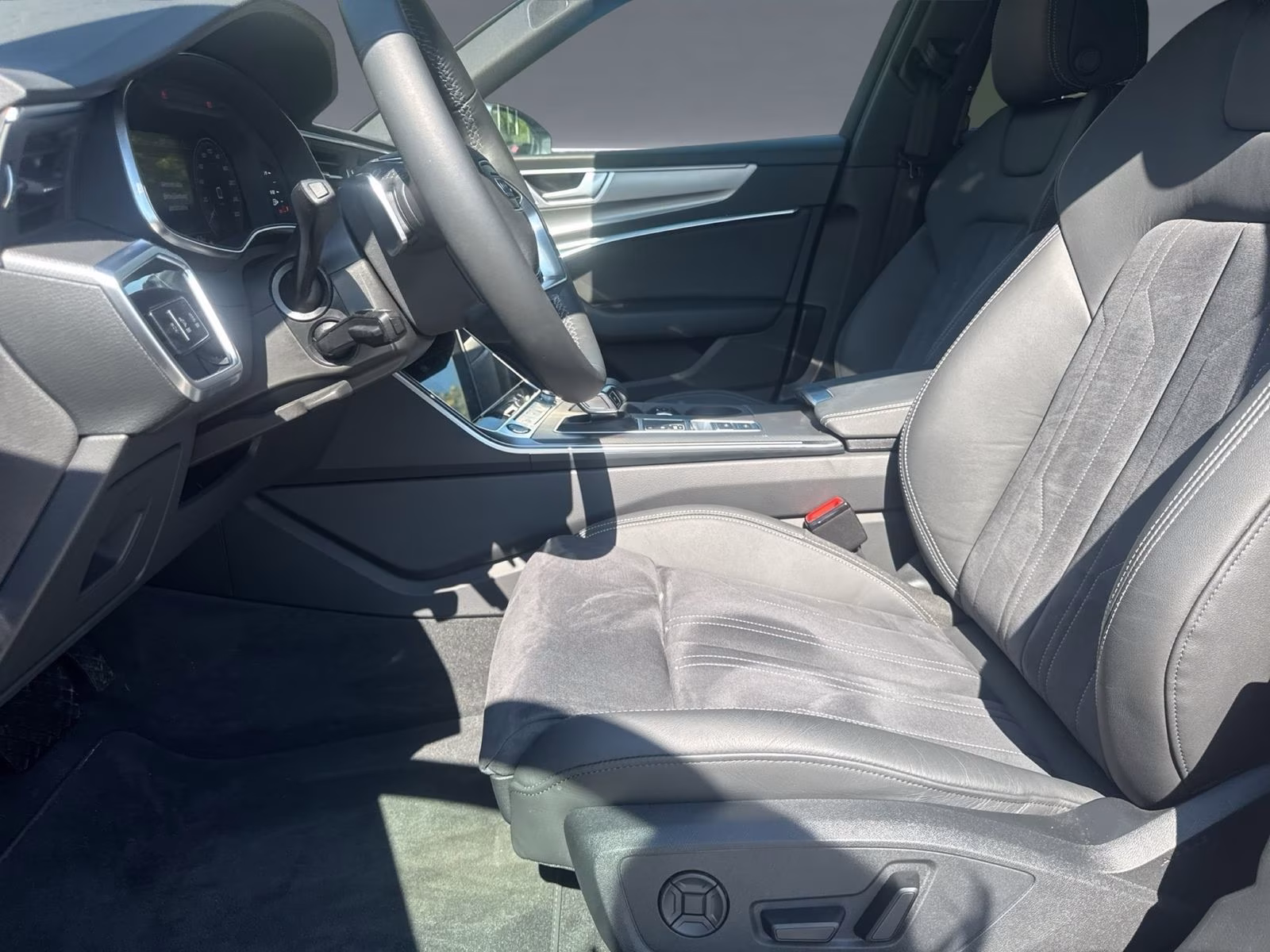 Avant 50 TFSI e qu advanced AHK HD-MATRIX 19"