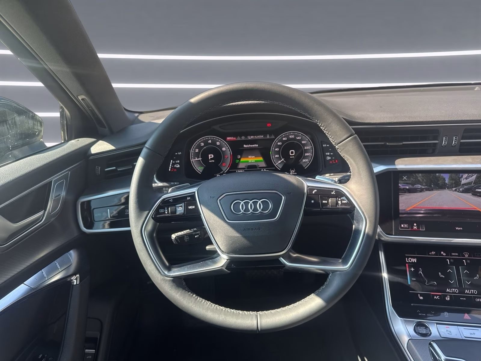 Avant 50 TFSI e qu advanced AHK HD-MATRIX 19"