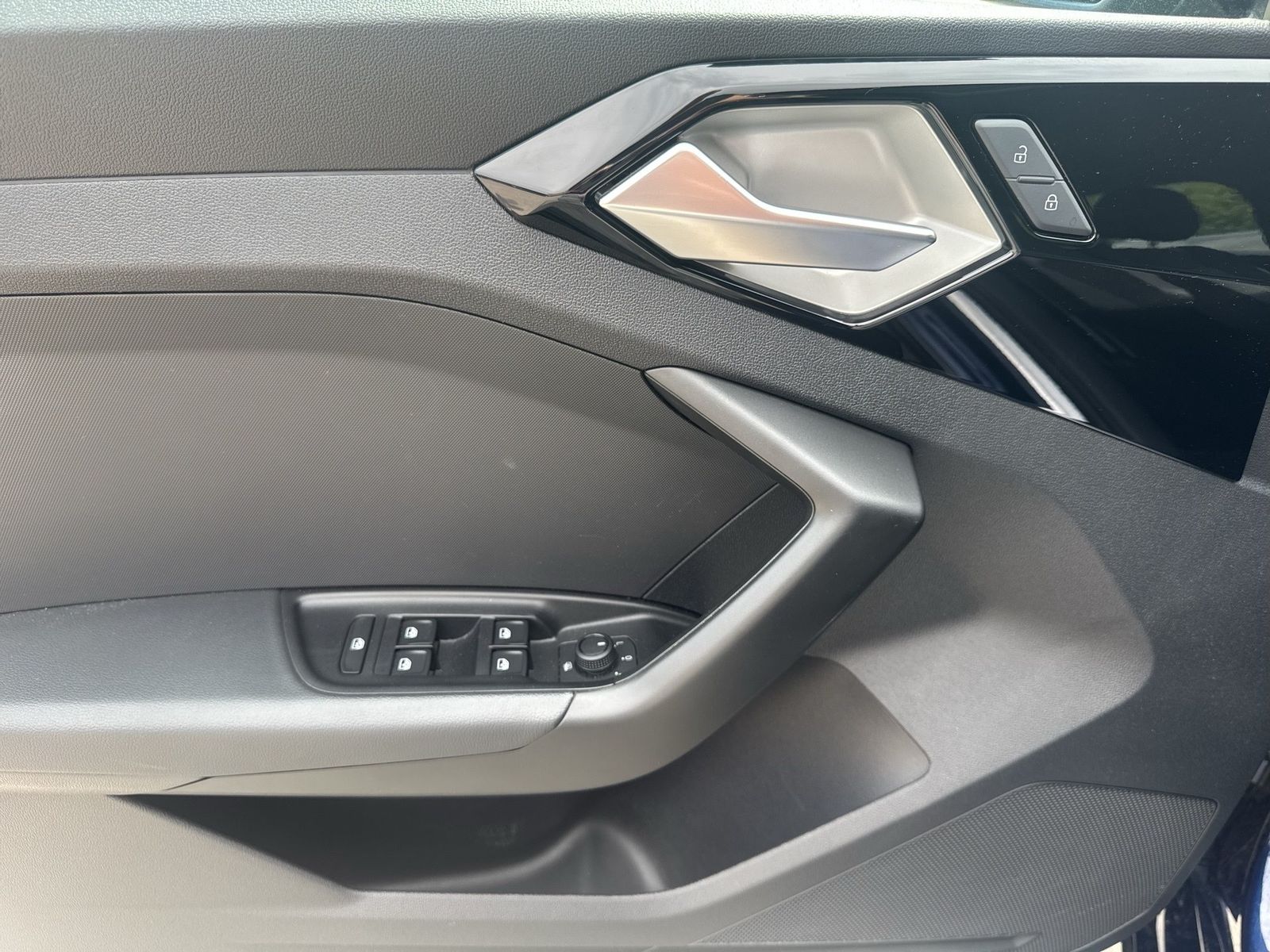 Audi A1 allstreet 30 TFSI S tronic SHZ Carplay PDC+