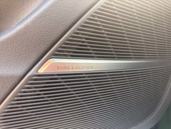 e-hybrid qu S line LASER PANO AHK Allradlenk