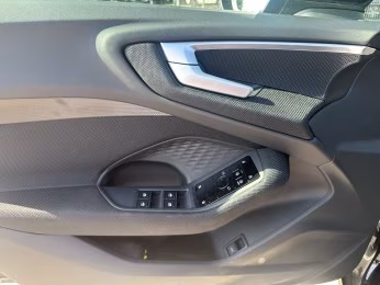 Avant TFSI LED PDC+ KAMERA ACC Carplay 17"