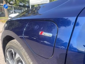Sportback TFSI e S line LED AHK 360° NAVI ACC
