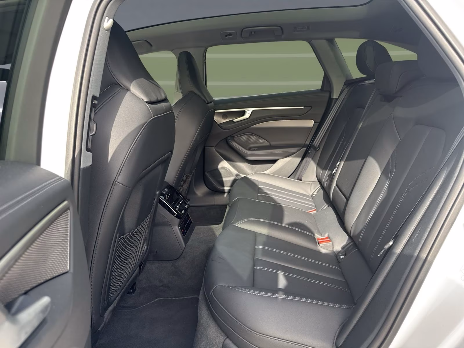 Audi A6 Avant TFSI qu S line Tech+ MATRIX Pano AHK
