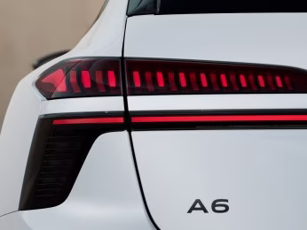 Avant TDI qu S line Tech+ AHK MATRIX PANO B&amp;O