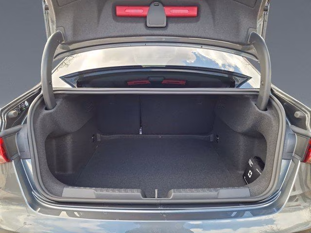 Audi A3 Limousine TDI S line LED AHK ACC KAMERA PDC+