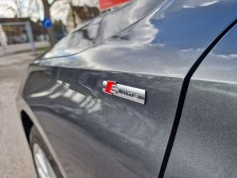 Audi A3 Limousine TDI S line LED AHK ACC KAMERA PDC+