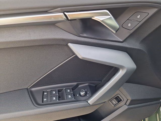 Audi A3 Limousine TFSI S line AHK LED PDC+ ACC Kamera