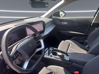 Audi Q3 Sportback TDI S line Tech+ Kamera PDC LED 19"