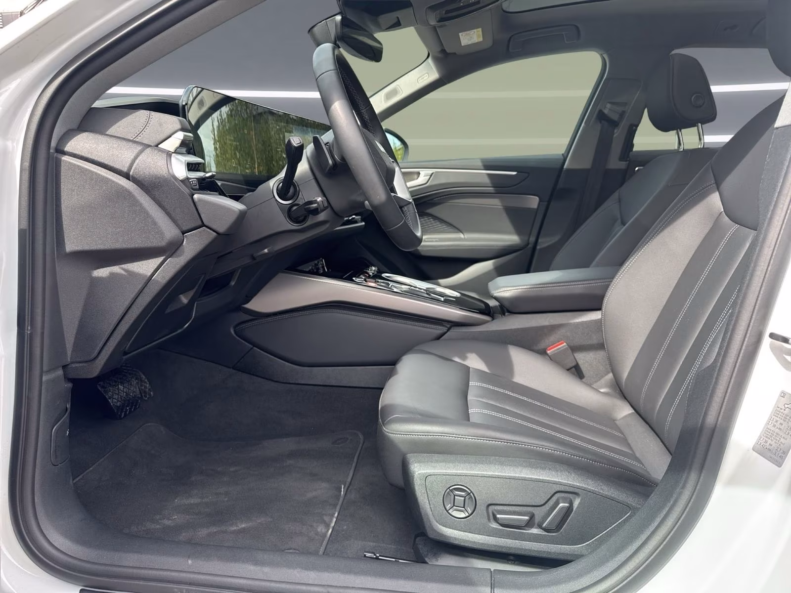 Audi A6 Avant TDI qu S line Tech+ AHK PANO B&amp;O MATRIX