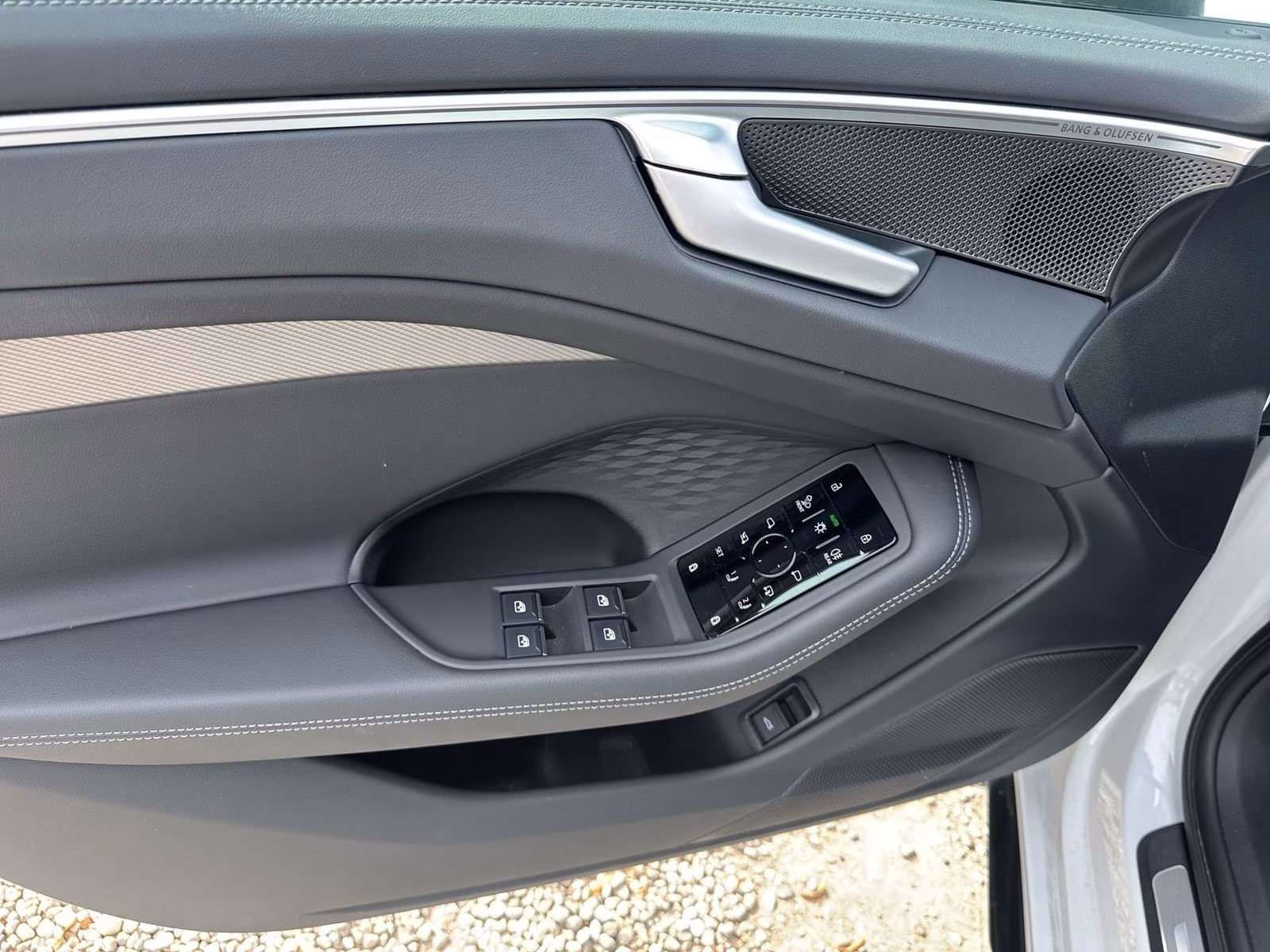 Audi A6 Avant TDI qu S line Tech+ AHK PANO B&amp;O MATRIX