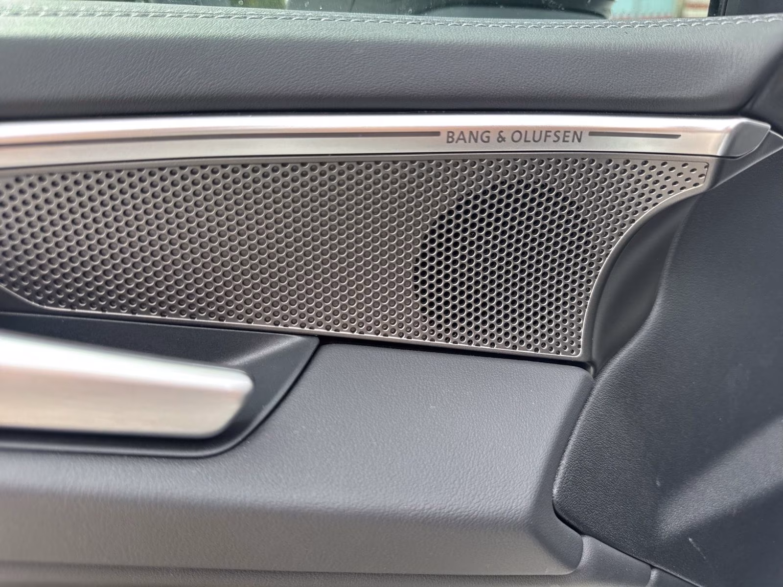 Audi A6 Avant TDI qu S line Tech+ AHK PANO B&amp;O MATRIX