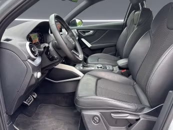 Audi Q2 35 TDI qu S line LED AHK KAMERA PDC ACC Navi+