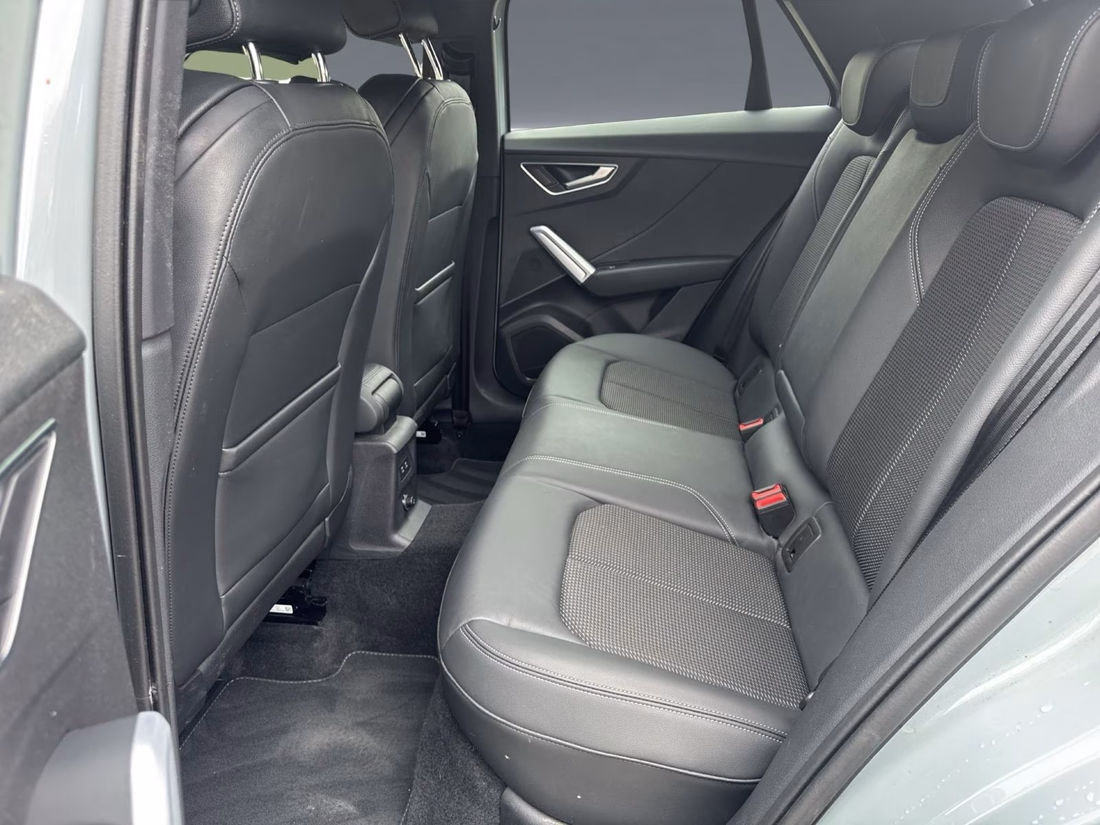 Audi Q2 35 TDI qu S line LED AHK KAMERA PDC ACC Navi+