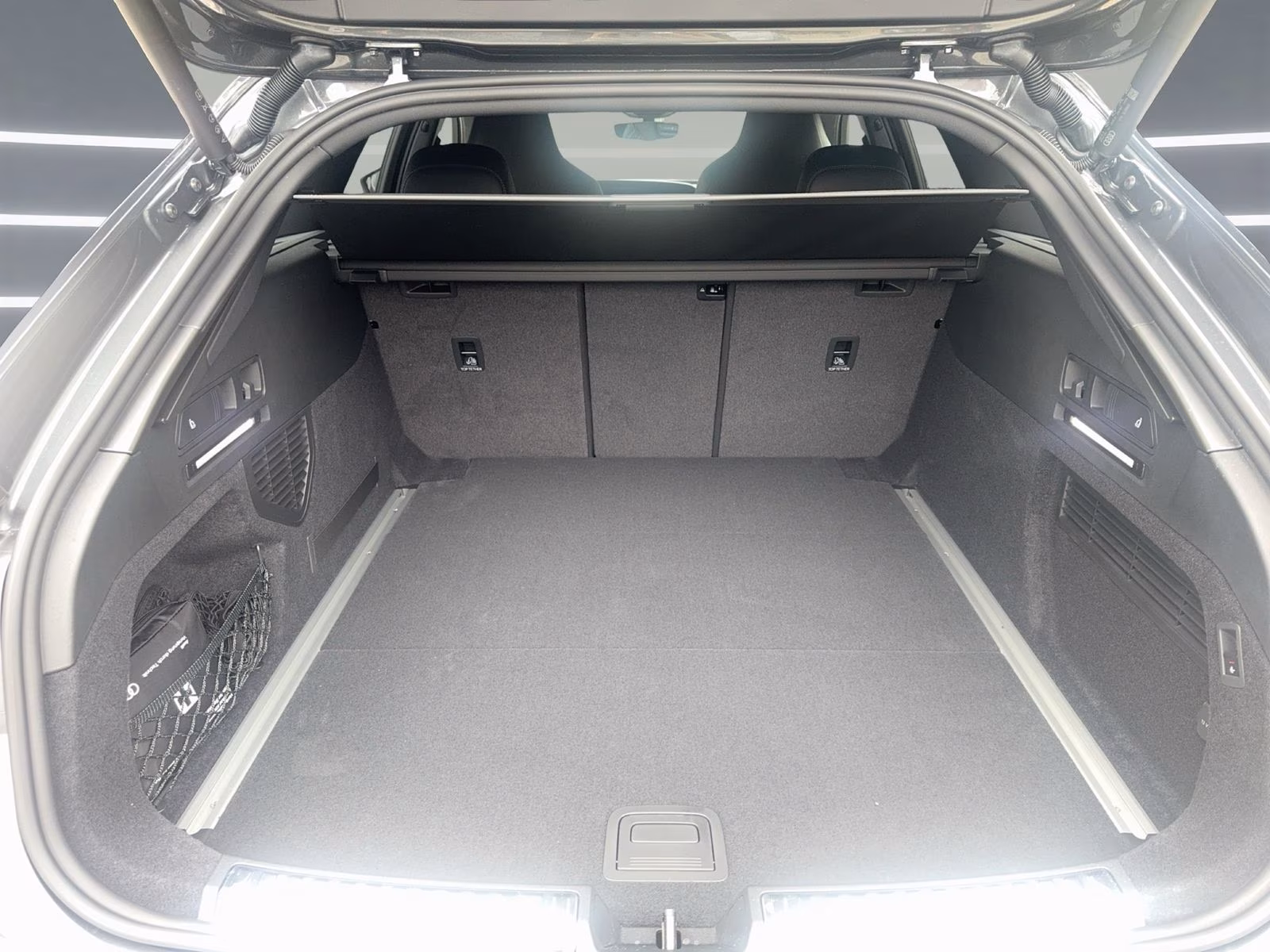Audi A6 Avant TDI qu edition one Tech pro MATRIX AHK