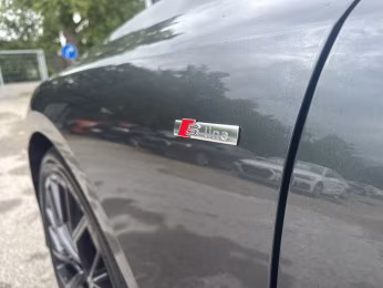 Audi A6 Avant TDI qu edition one Tech pro MATRIX AHK