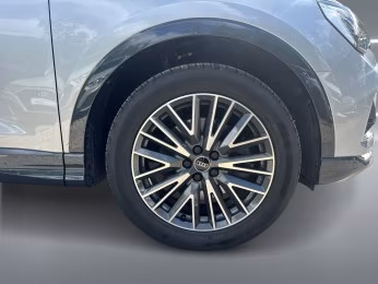 Audi Q3 45 TFSI qu advanced AHK PDC+ ACC SHZ NAVI 19"